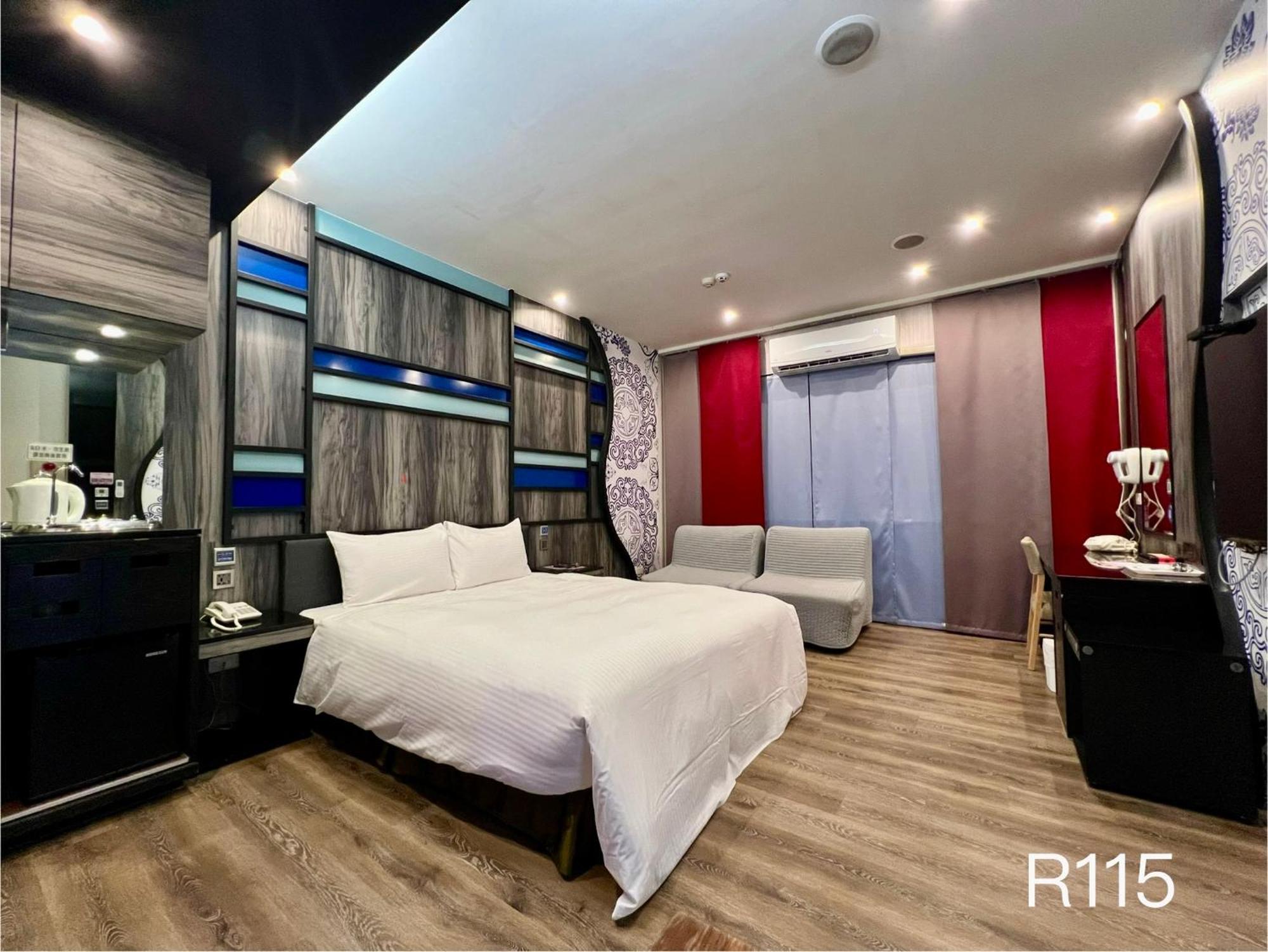 Catwalk Motel -Tainan Exterior photo